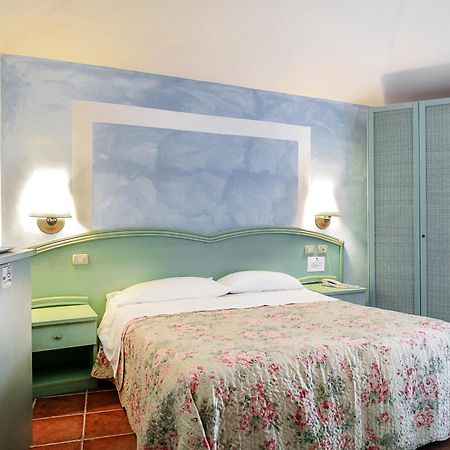 Hotel Stefania Boutique Hotel By The Beach Olbia Luaran gambar