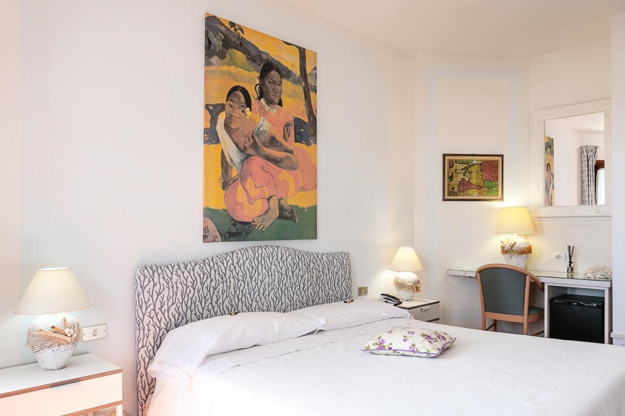 Hotel Stefania Boutique Hotel By The Beach Olbia Luaran gambar