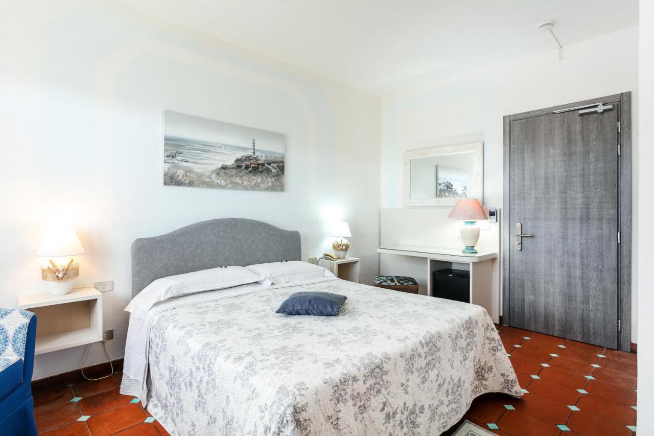 Hotel Stefania Boutique Hotel By The Beach Olbia Luaran gambar