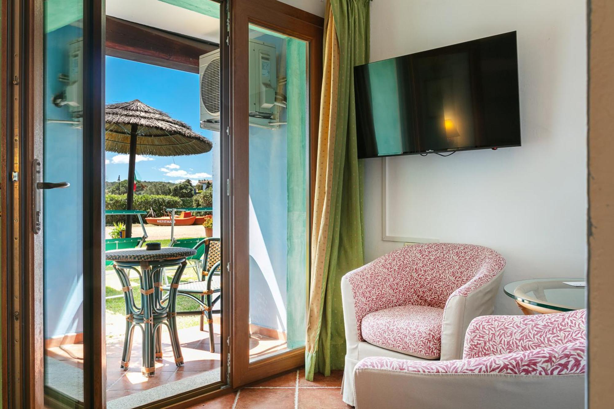 Hotel Stefania Boutique Hotel By The Beach Olbia Bilik gambar